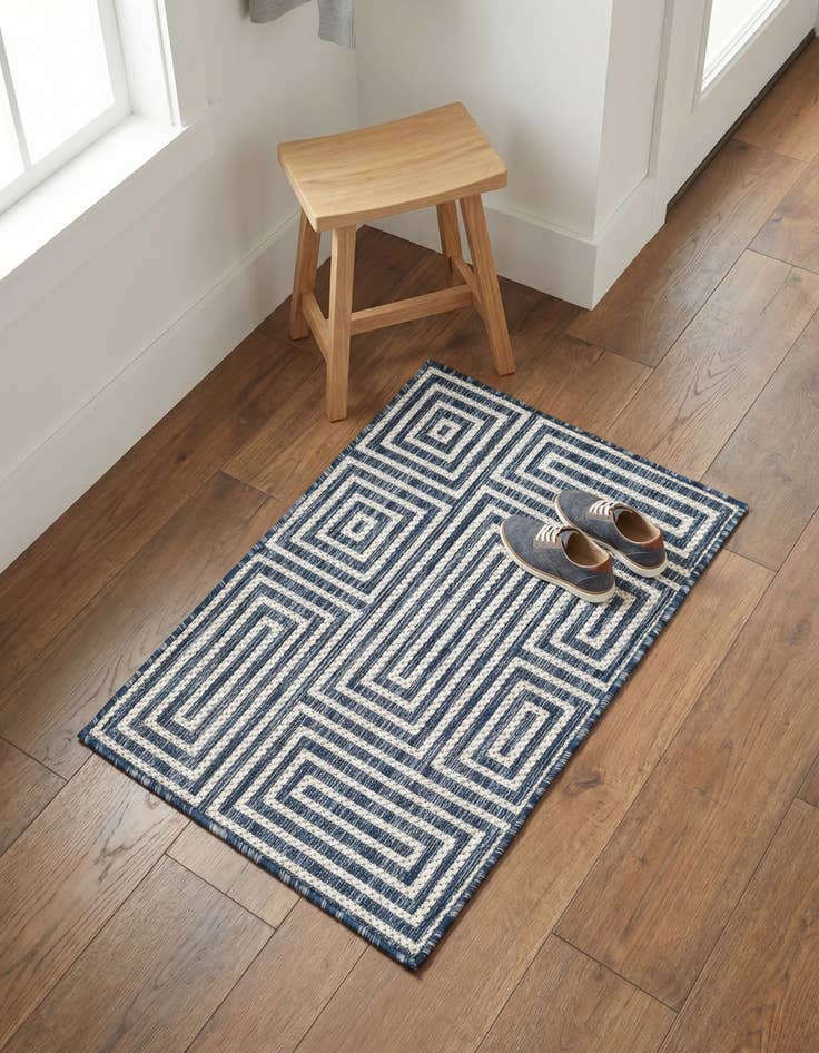 Detail image of  2' x 3'  Washable Modern Indoor / Outdoor Rug