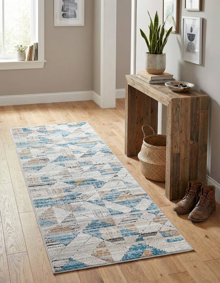 Detail image of 2' 2 x 6' Leipzig Runner Rug