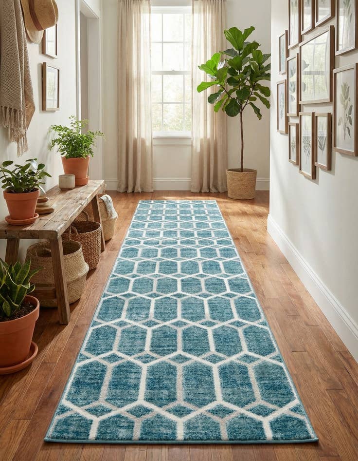 Detail image of 2' 7 x 13' Lattice Trellis Runner Rug