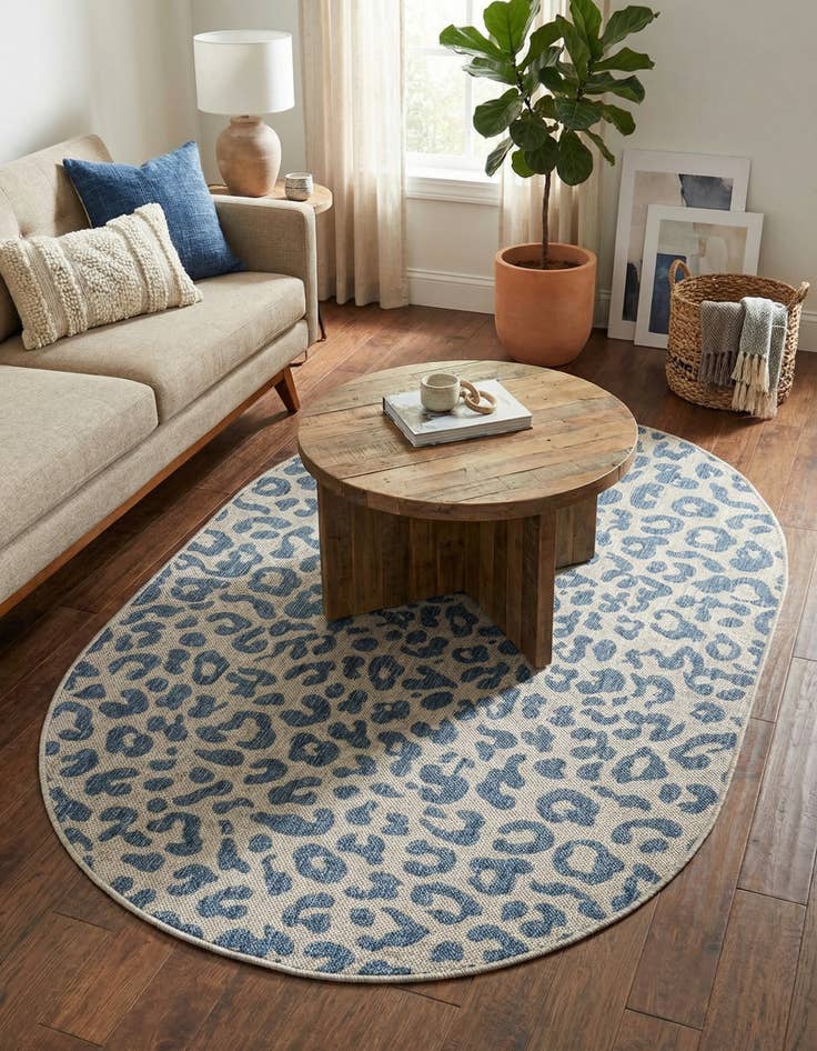 Detail image of 4' x 6' Easy-Clean Safari Indoor / Outdoor Oval Rug