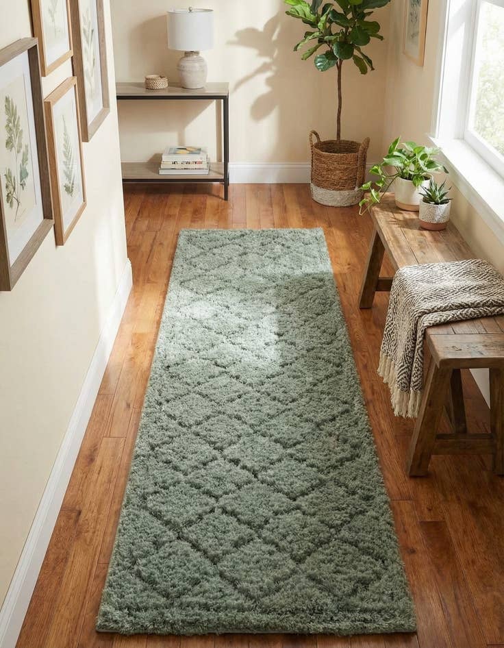 Detail image of 2' x 6' 9 Lattice Shag Runner Rug