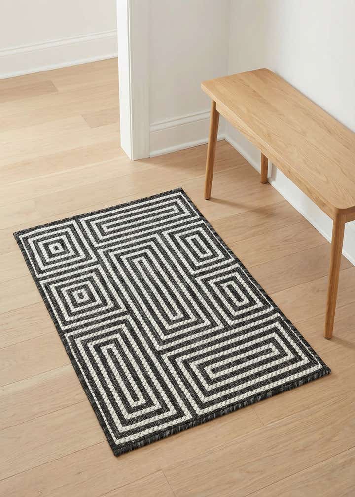2' x 3' Easy-Clean Modern Indoor / Outdoor Rug