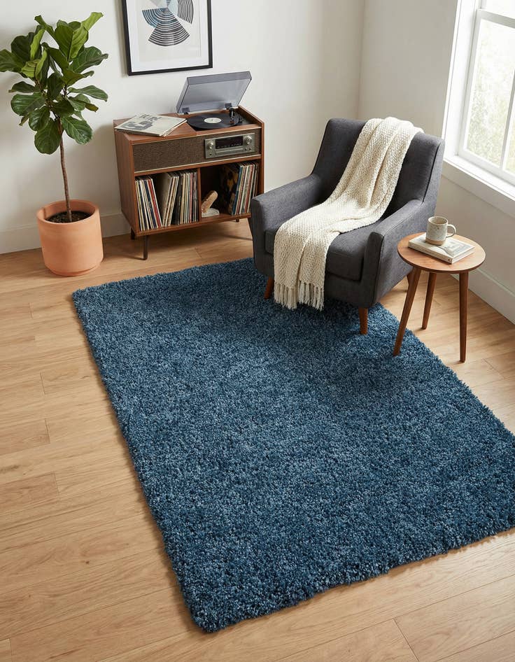 Detail image of 3' 10 x 6' Zermatt Shag Rug