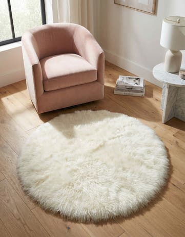 White Sheepskin Round Rug