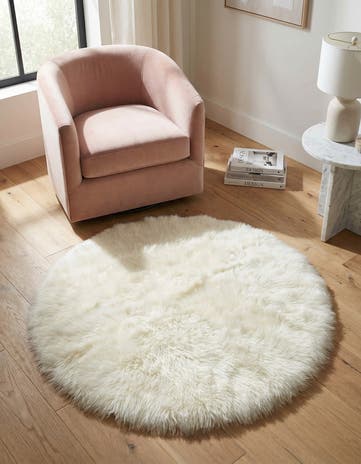 White Sheepskin Round Rug