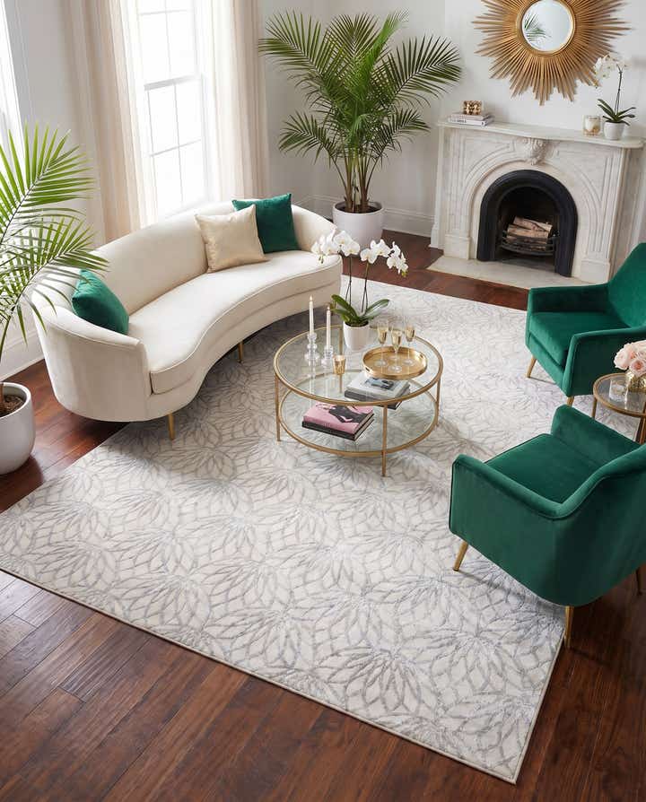 10' x 13' Marilyn Monroe™ Glam Dahlia Rug