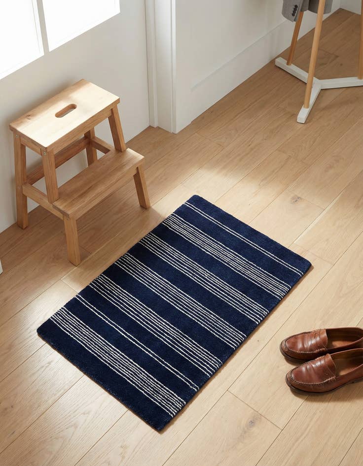 Detail image of 2' 2 x 3' 1 Jill Zarin Striped Wool Rug
