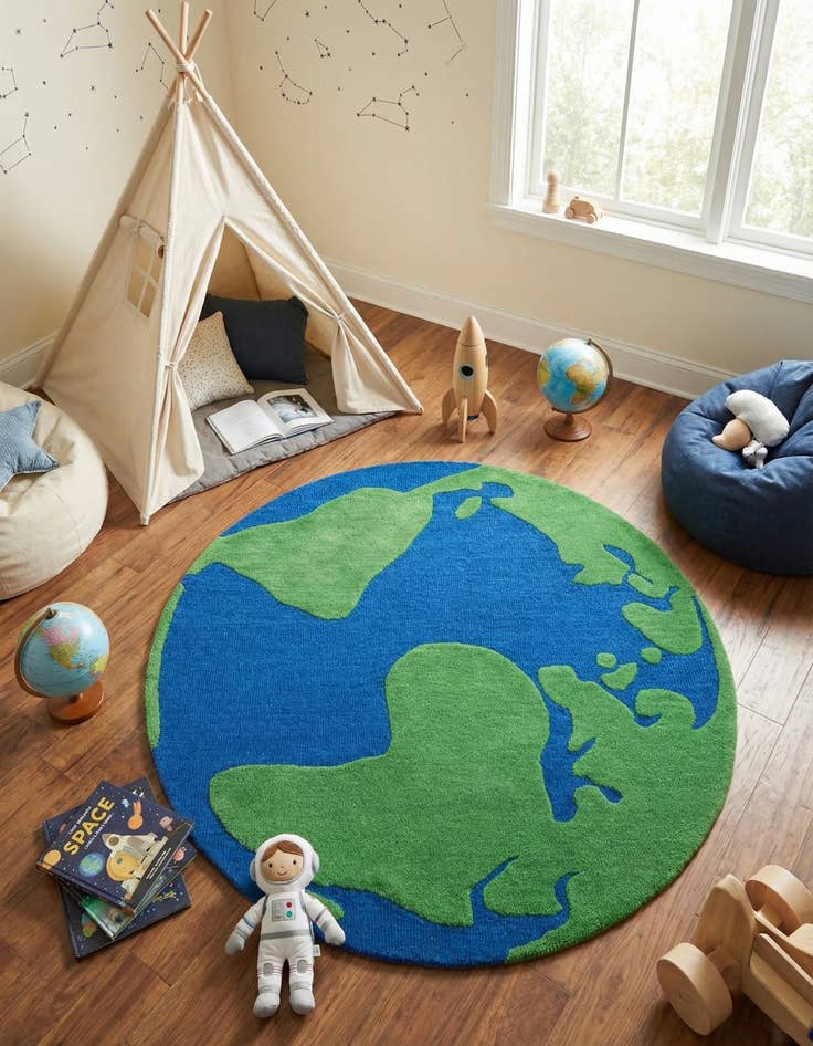 Detail image of 4' 1 x 4' 1 Playtime Kids Wool Freeform Rug