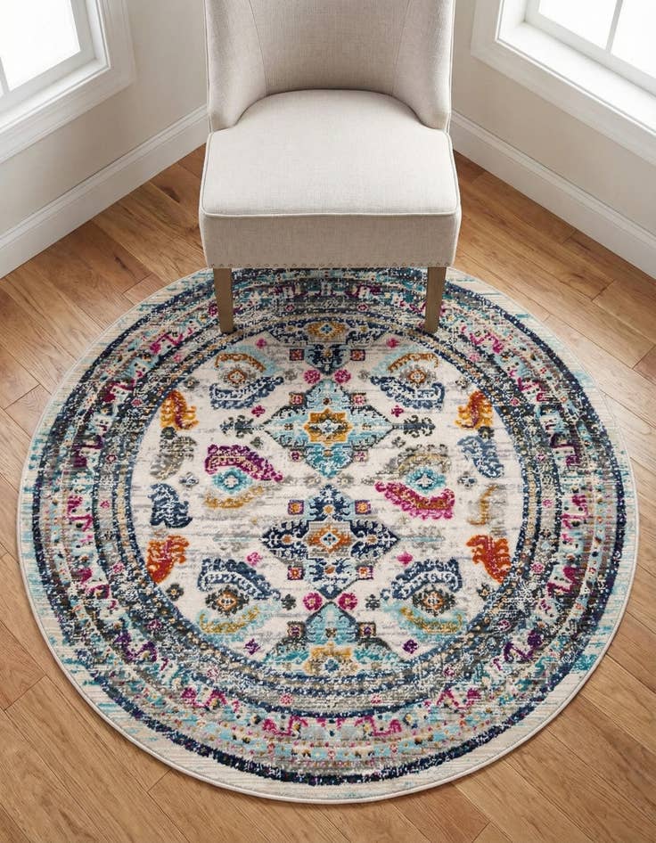 Detail image of  3' 7 x 3' 7 Budapest Round Rug