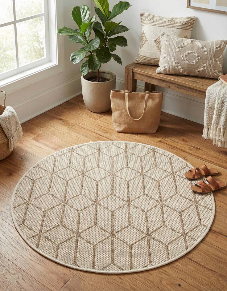 Detail image of 3' 1 x 3' 1 Easy-Clean Lattice Indoor / Outdoor Round Rug