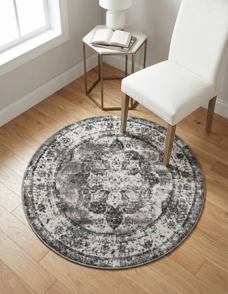 Detail image of 3' x 3' Monaco Round Rug