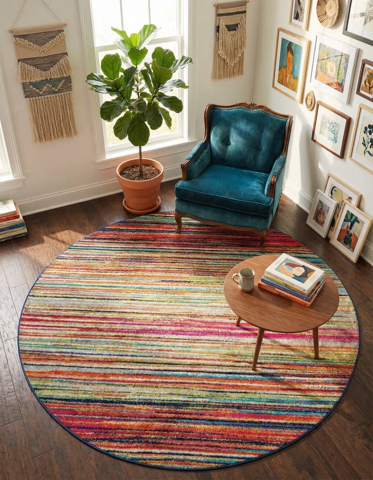 Detail image of 7' x 7' Azalea Round Rug