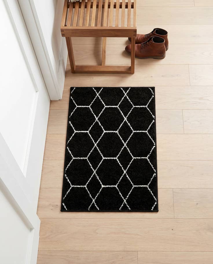 Detail image of 2' x 3' Lattice Frieze Rug
