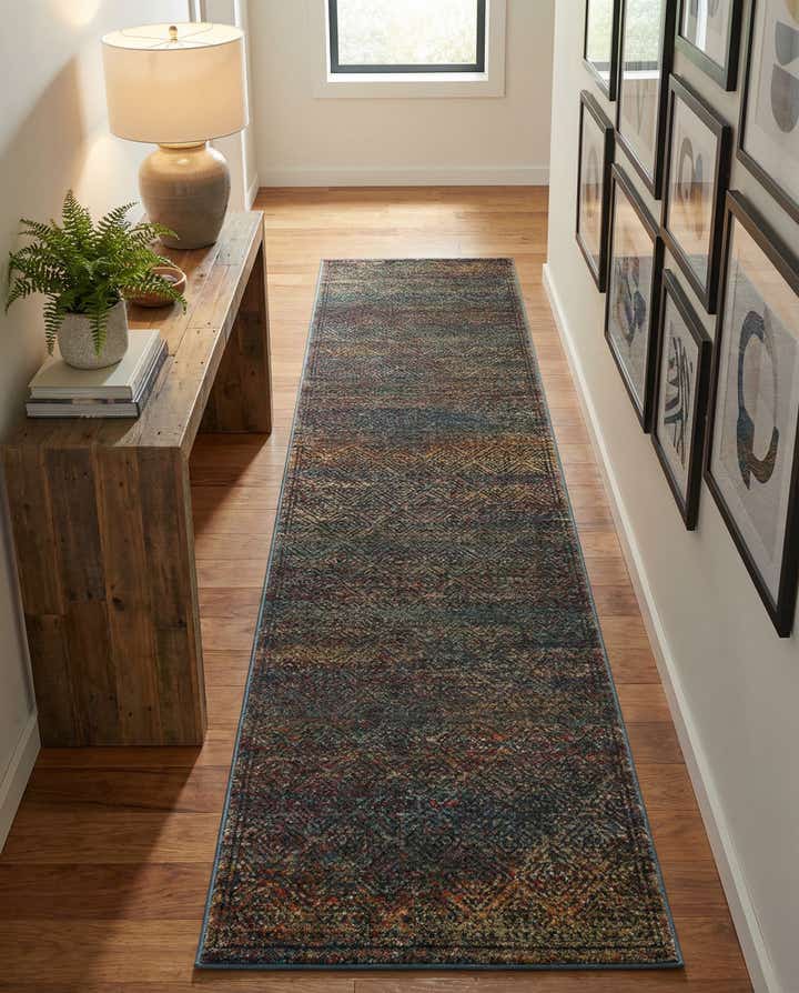 2' 7 x 10' Stella Runner Rug
