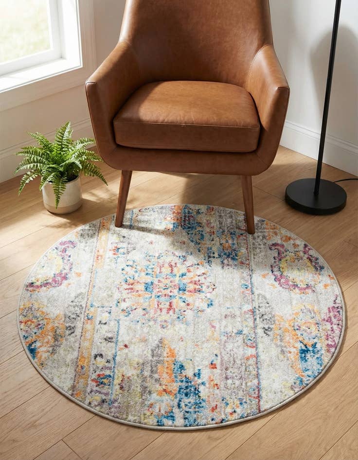 Detail image of 3' 3 x 3' 3 Madrid Round Rug