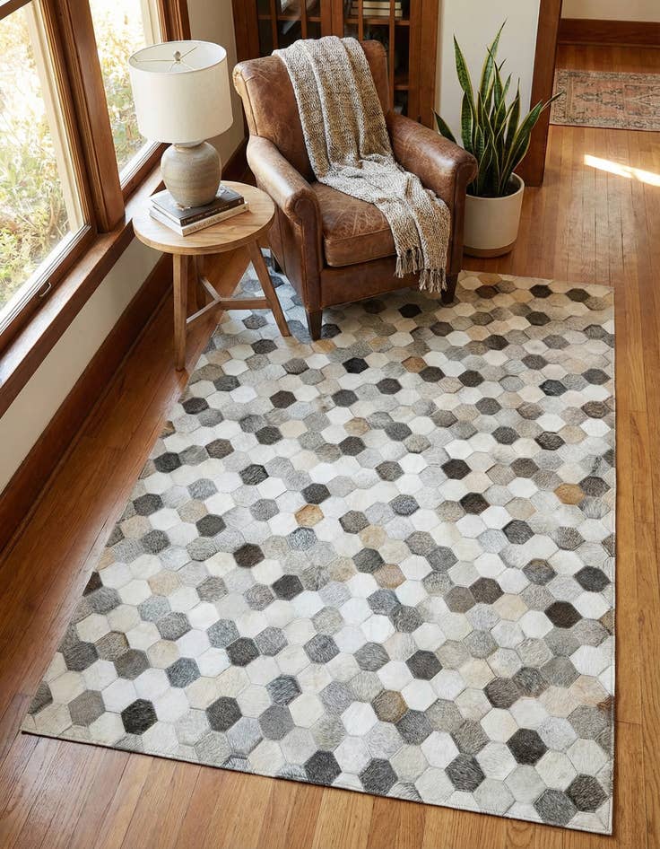 Detail image of 4' 1 x 6' 1 Cowhide Leather Rug