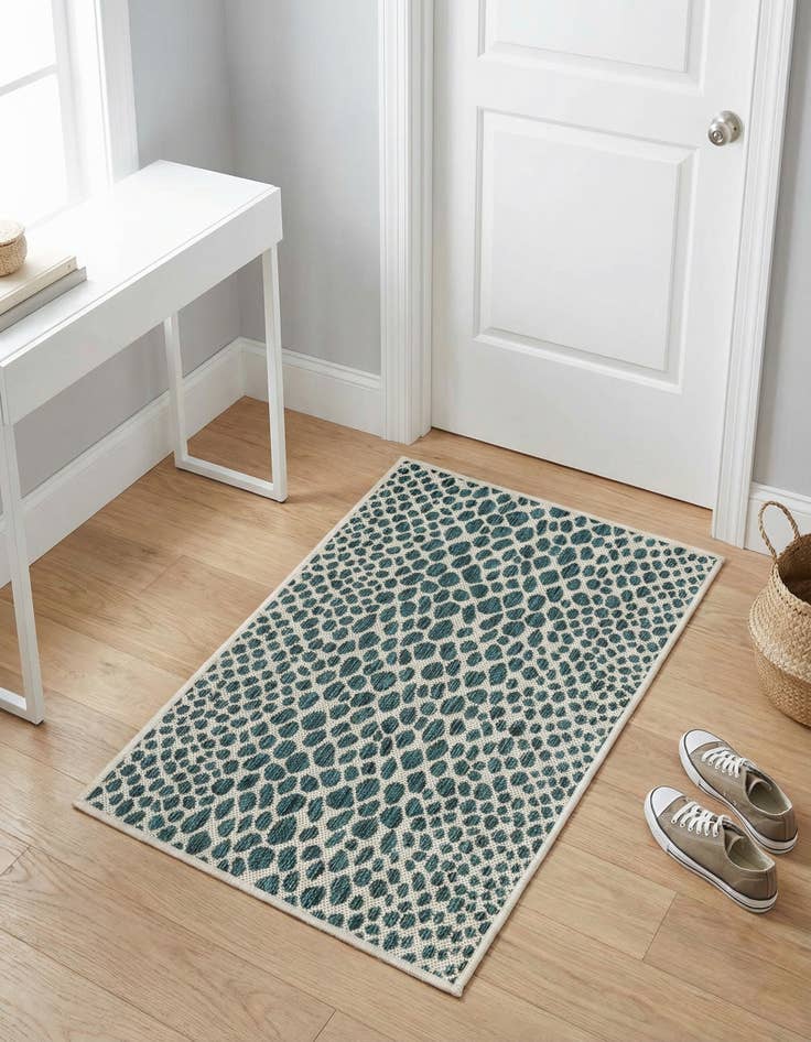 Detail image of 2' x 3' Easy-Clean Jill Zarin Cape Town Indoor / Outdoor Rug
