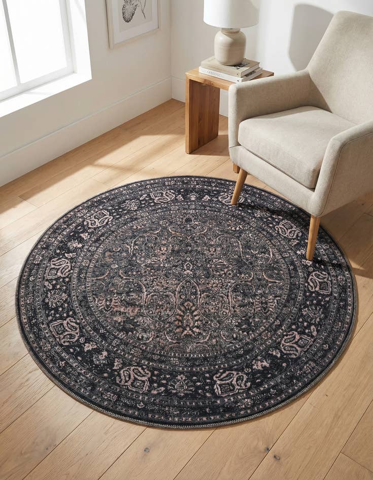 Detail image of 4' x 4' Yara Round Rug