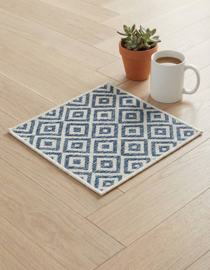 Detail image of 1' 4 x 1' 4 Washable Jill Zarin Costa Rica Indoor / Outdoor Sample Rug