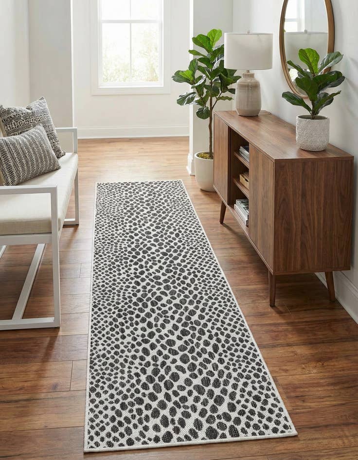 Detail image of 2' x 7' Washable Jill Zarin Cape Town Indoor / Outdoor Runner Rug