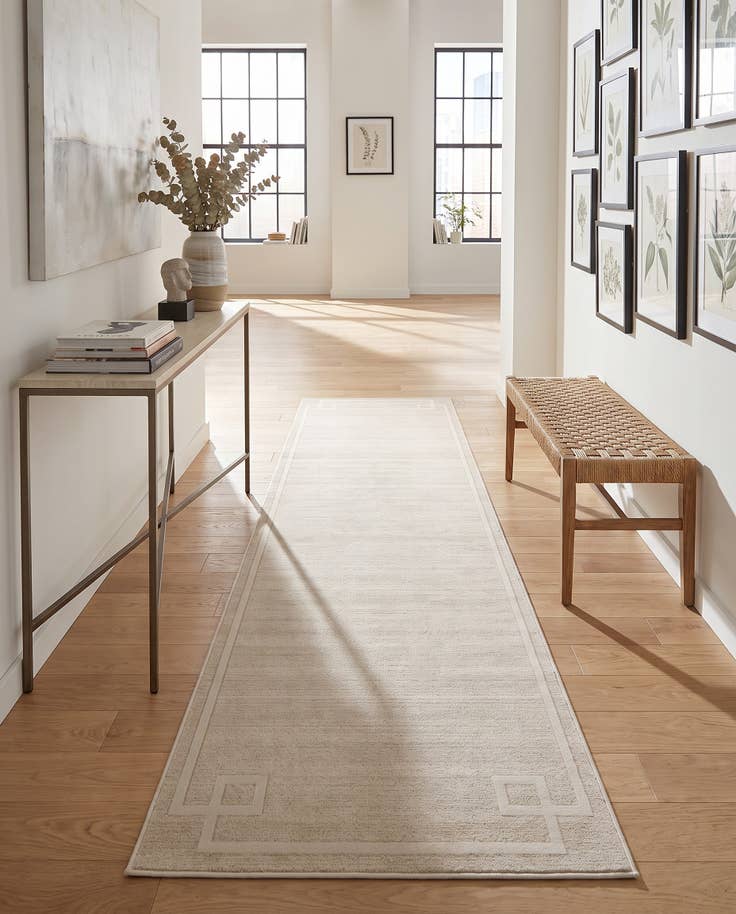 Detail image of Jill Zarin 2' 7 x 12' Uptown Runner Rug