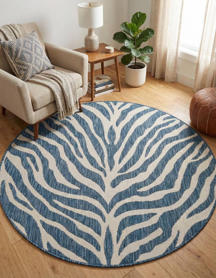 Detail image of 4' x 4'  Washable Safari Indoor / Outdoor Round Rug