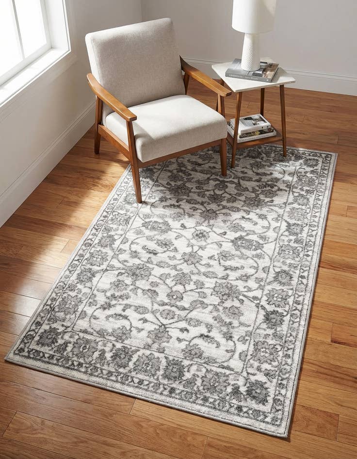 Detail image of 3' 3 x 5' 3 Boston Rug