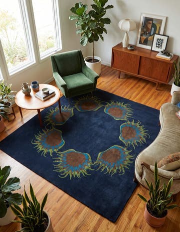 7' 5 x 7' 7 Luna Square Rug