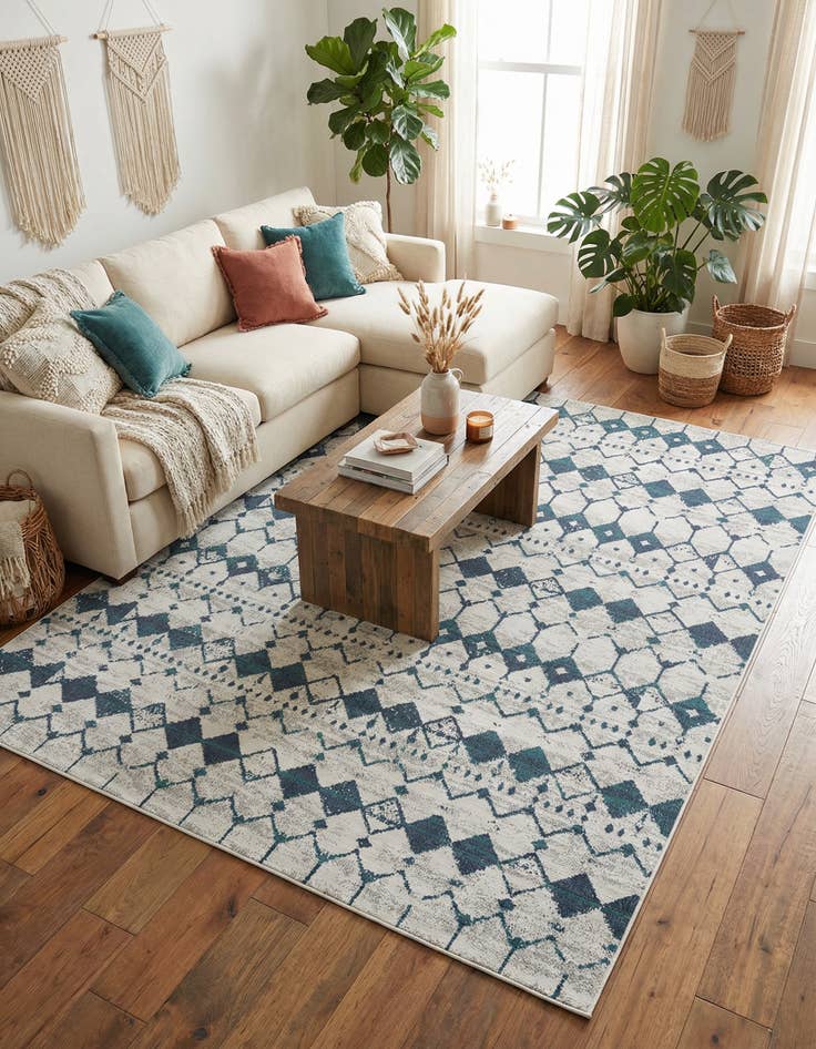 Detail image of 7' 10 x 10' Washable Lattice Indoor / Outdoor Rug