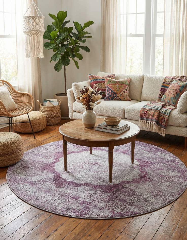 Detail image of 6' x 6'  Washable Yara Round Rug