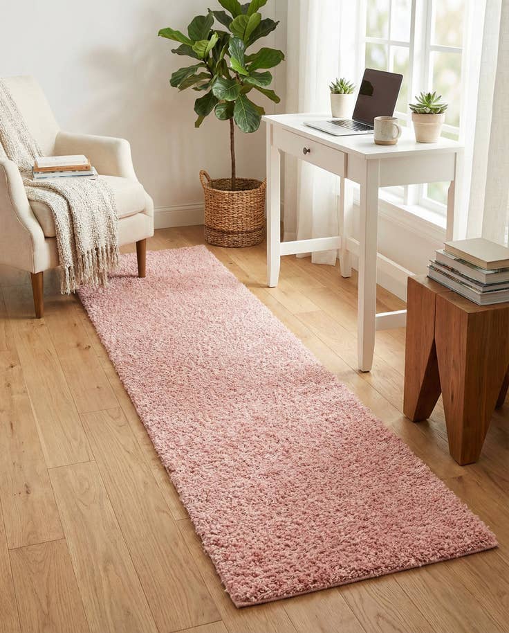 Detail image of 2' x 8' Zermatt Shag Runner Rug