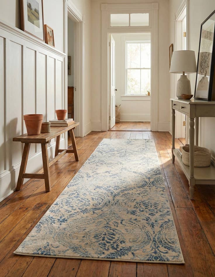 Detail image of 2' 7 x 10' Victoria Runner Rug