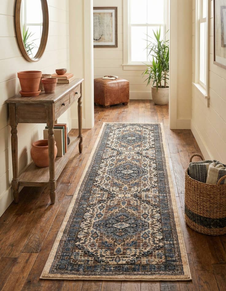 Detail image of 2' 2 x 7' 10 Medina Runner Rug