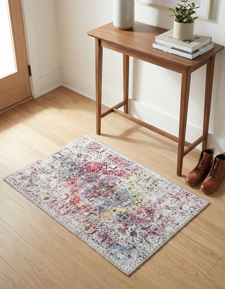 Detail image of 2' x 3' Washable Yara Rug