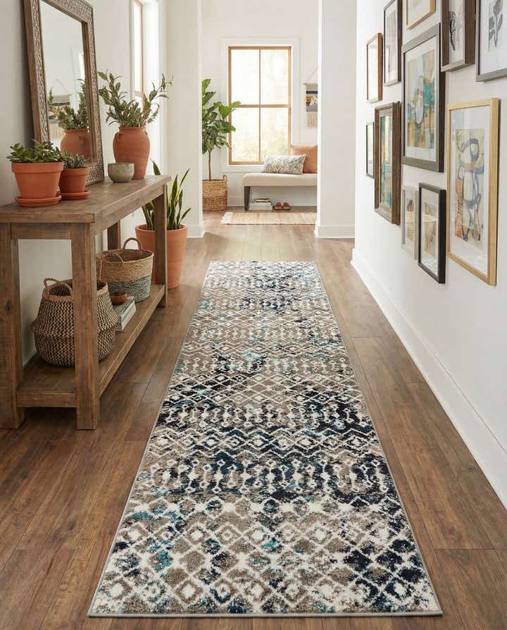 2' 7 x 10' Moroccan Trellis Runner Rug