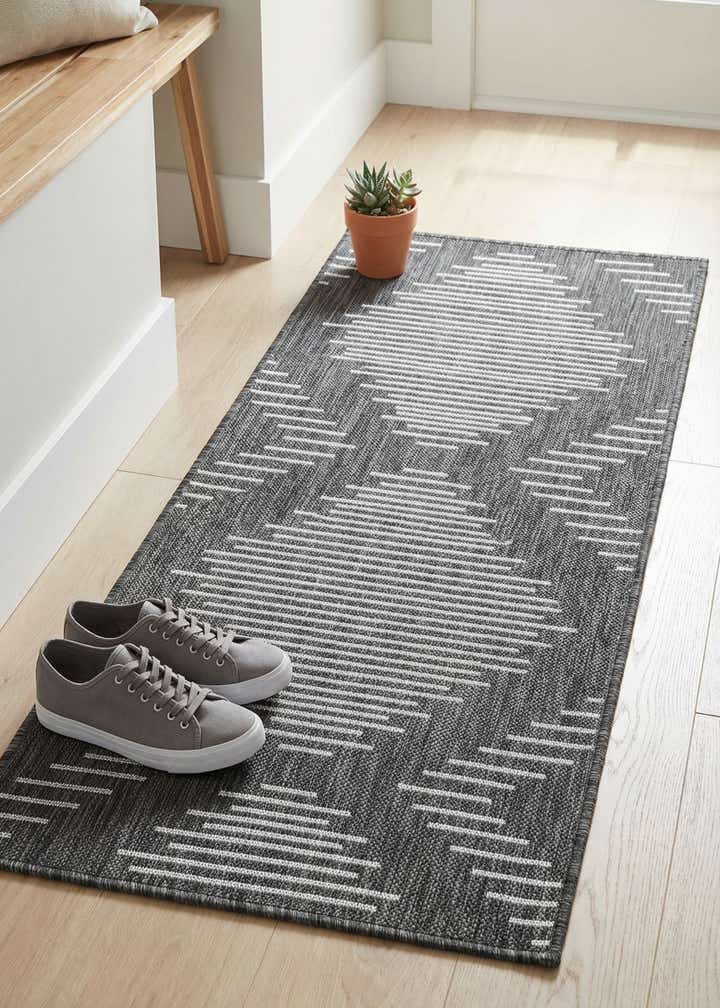 2' x 4' Easy-Clean Modern Indoor / Outdoor Runner Rug