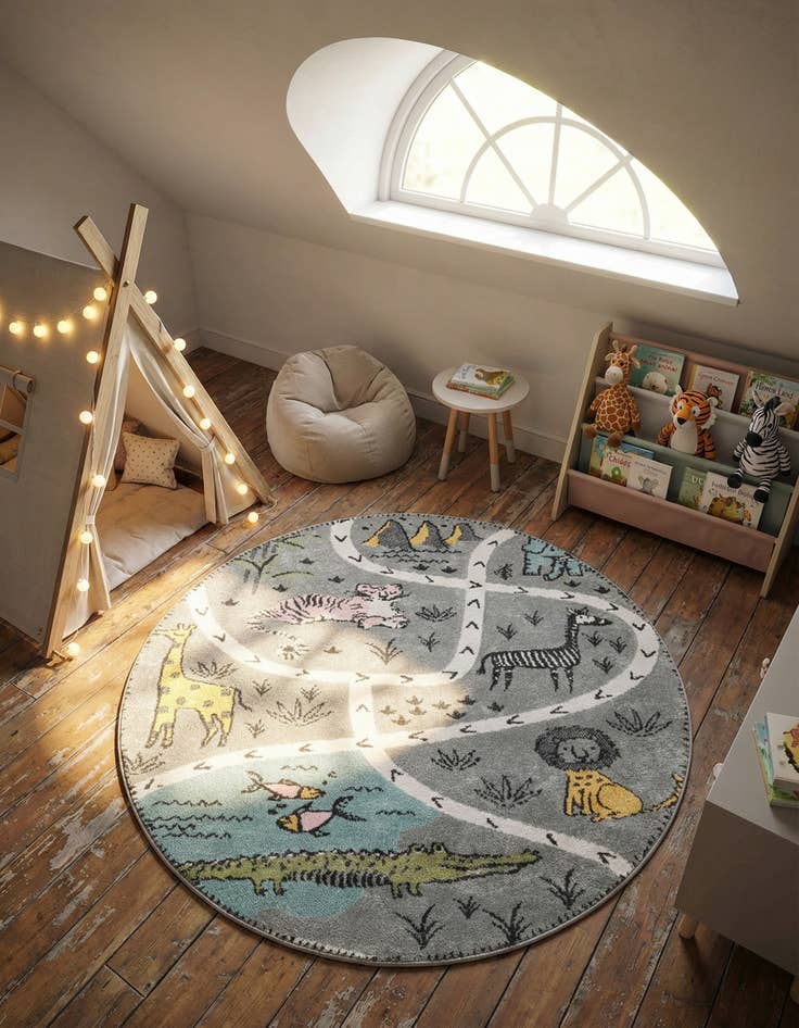Detail image of 5' 3 x 5' 3 Animals Whimsy Kids Round Rug