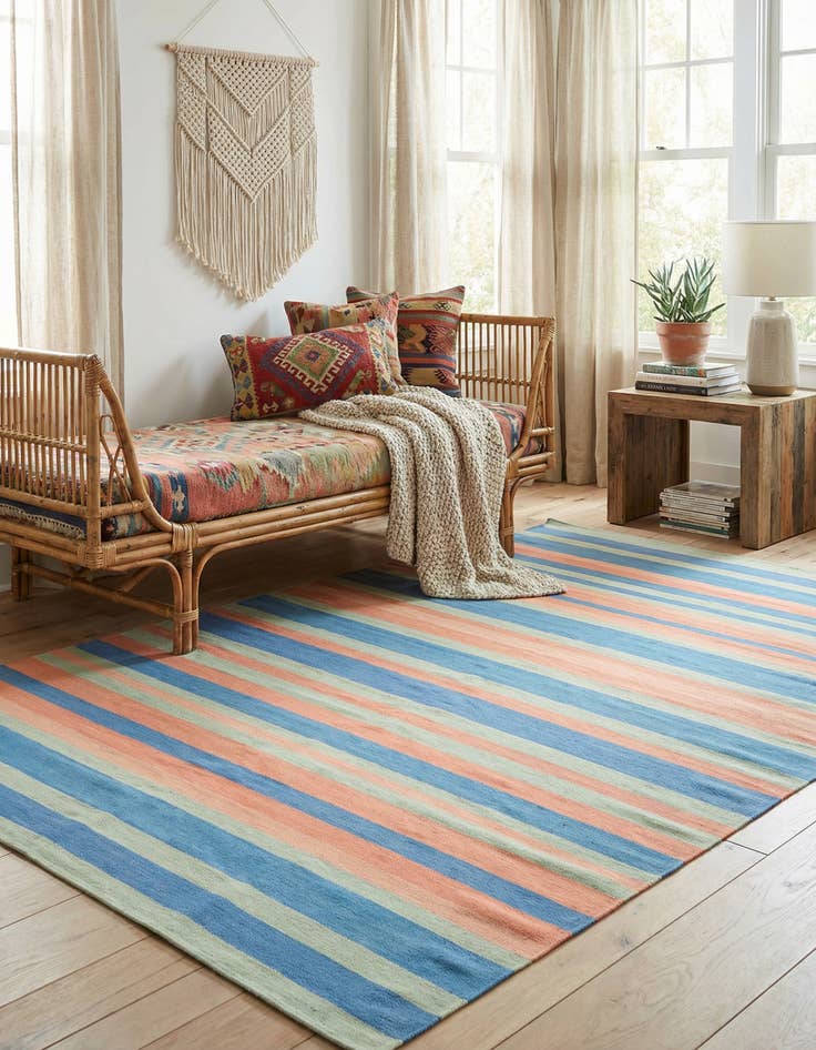 Detail image of 6' 1 x 9'  Hand Woven Flatweave Cotton Dhurrie Rug