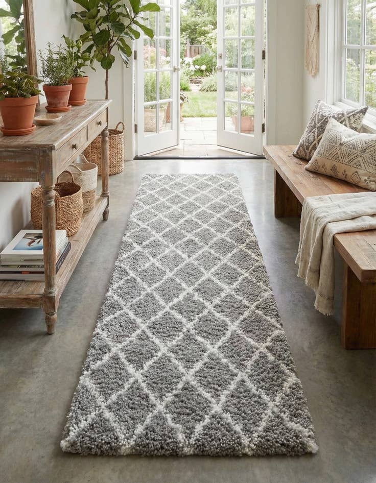 Detail image of 2' 7 x 10' Marrakesh Shag Runner Rug