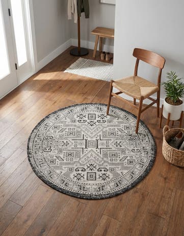 3' x 3' Easy-Clean Aztec Indoor / Outdoor Round Rug