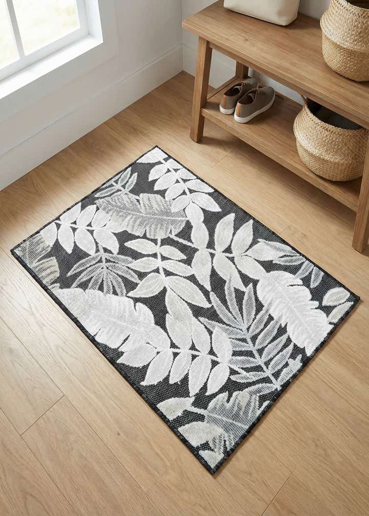 2' 2 x 3' Easy-Clean Botanical Indoor / Outdoor Rug