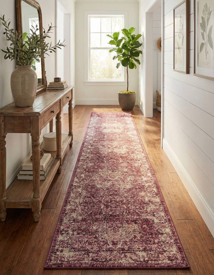 Detail image of 2' 7 x 16' 5 Isabella Runner Rug