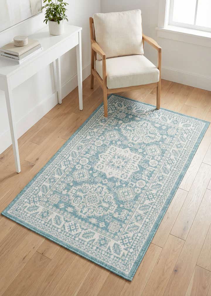 3' x 5' 3 Easy-Clean Aztec Indoor / Outdoor Rug