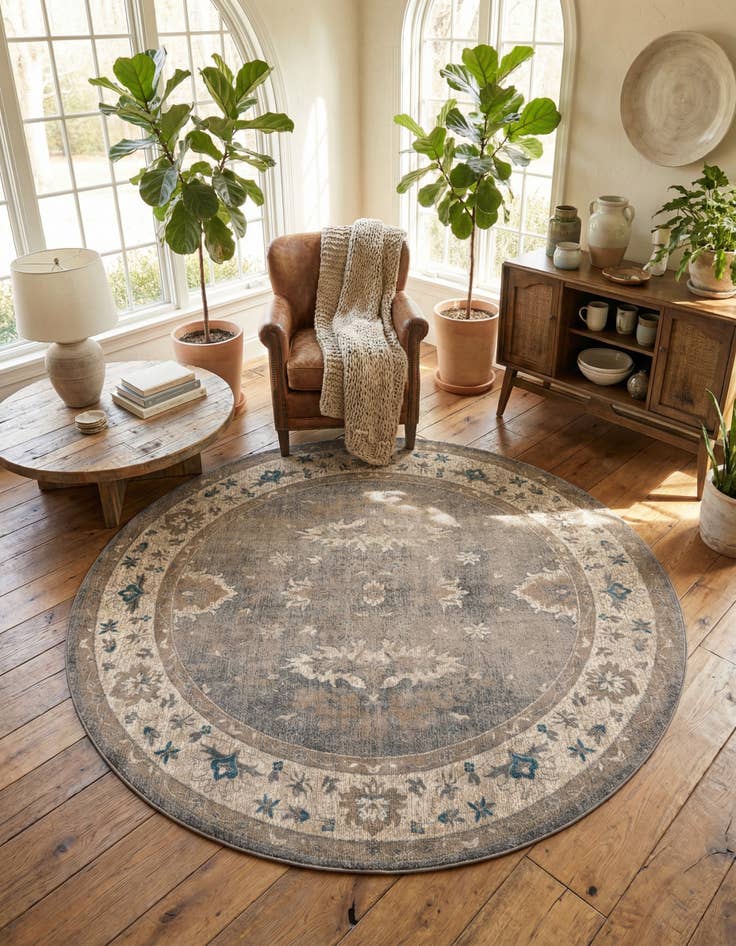 Detail image of 8' x 8' Vienna Round Rug
