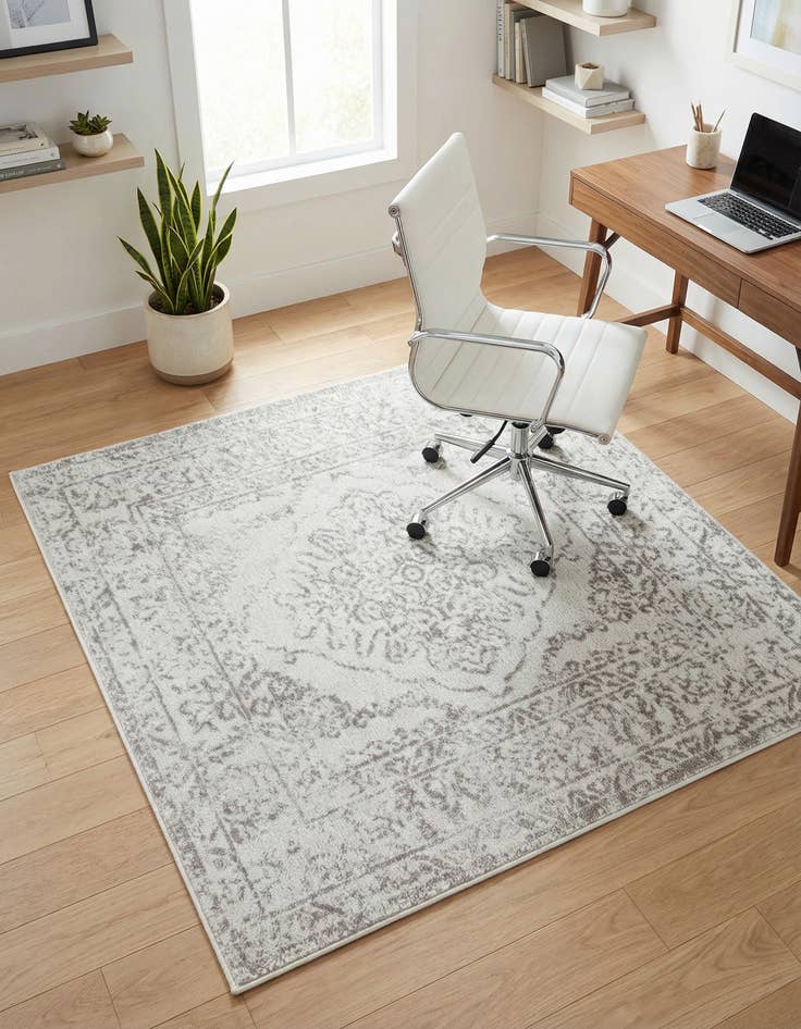 Detail image of 4' x 4' Oxford Square Rug