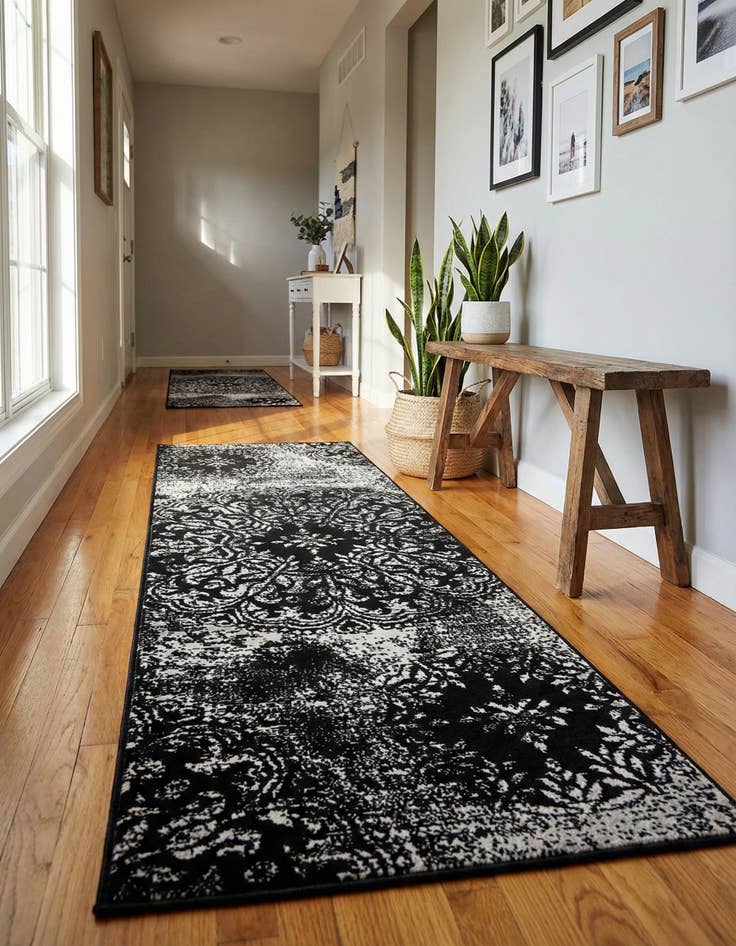 Detail image of 2' x 6' 7 Monaco Runner Rug