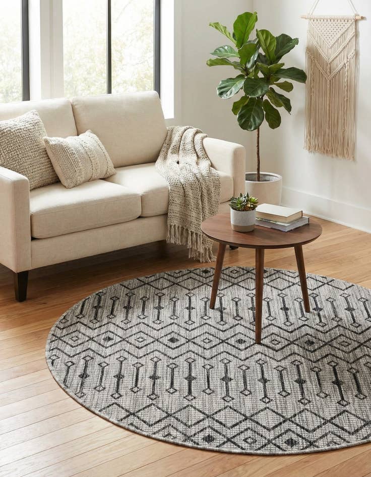 Detail image of 4' x 4' Washable Lattice Indoor / Outdoor Round Rug