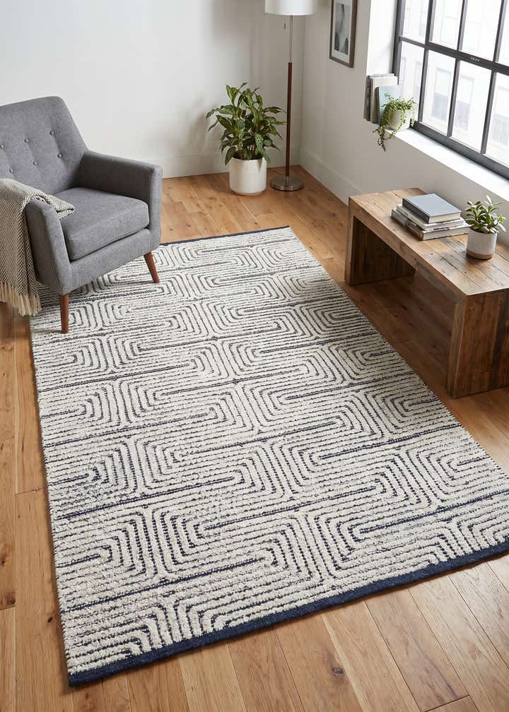 4' 1 x 6' 1 Hand Woven Rug