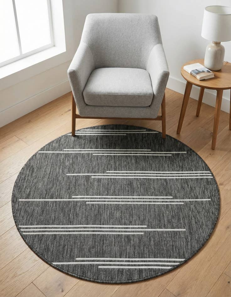 Detail image of 4' x 4' Washable Modern Indoor / Outdoor Round Rug