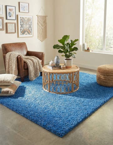7' 10 x 7' 10 Solid Shag Square Rug